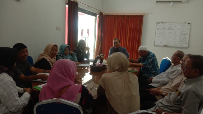Persiapan Rapat Bulanan Paguyuban Wredatama Undip